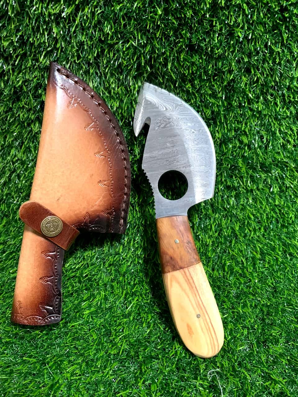 Handmade Damascus Steel Guthook Skinner Knife with Wood Handle