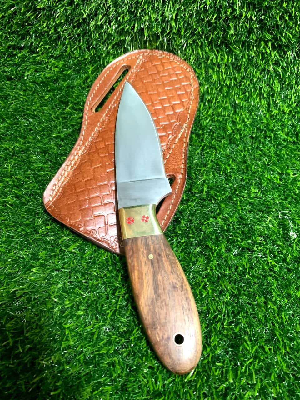Handmade J2 Steel Hunting Skinner Knife with Wood Handle