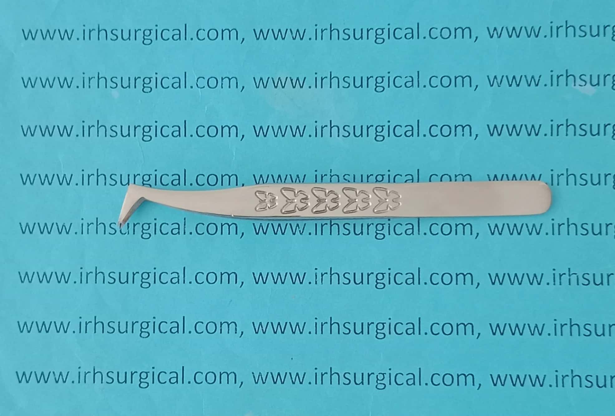 Angled eyelash tweezers