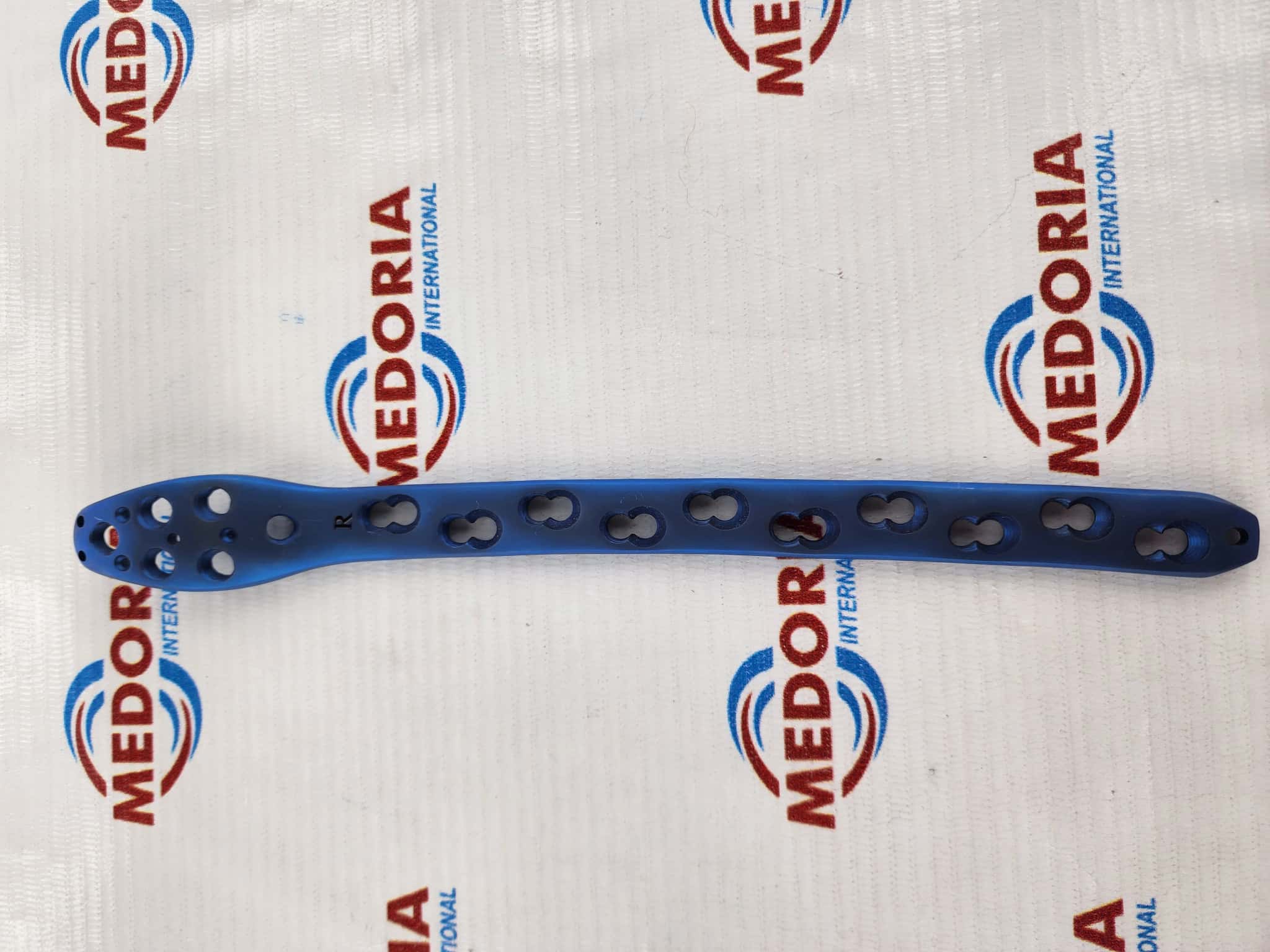 Medoria Ortho Proximal Femur Locking Plate 5.0mm – Contoured Anatomical Design, Right & Left Options, Multiple Lengths