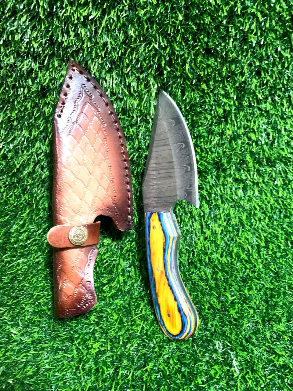 Handmade Damascus Steel Hunting Skinner Knife with Wood Handle