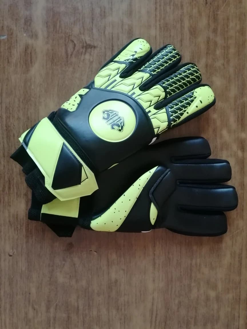 Sports Equipment Set: Balls, Wear, and Gloves - thumbnail 2