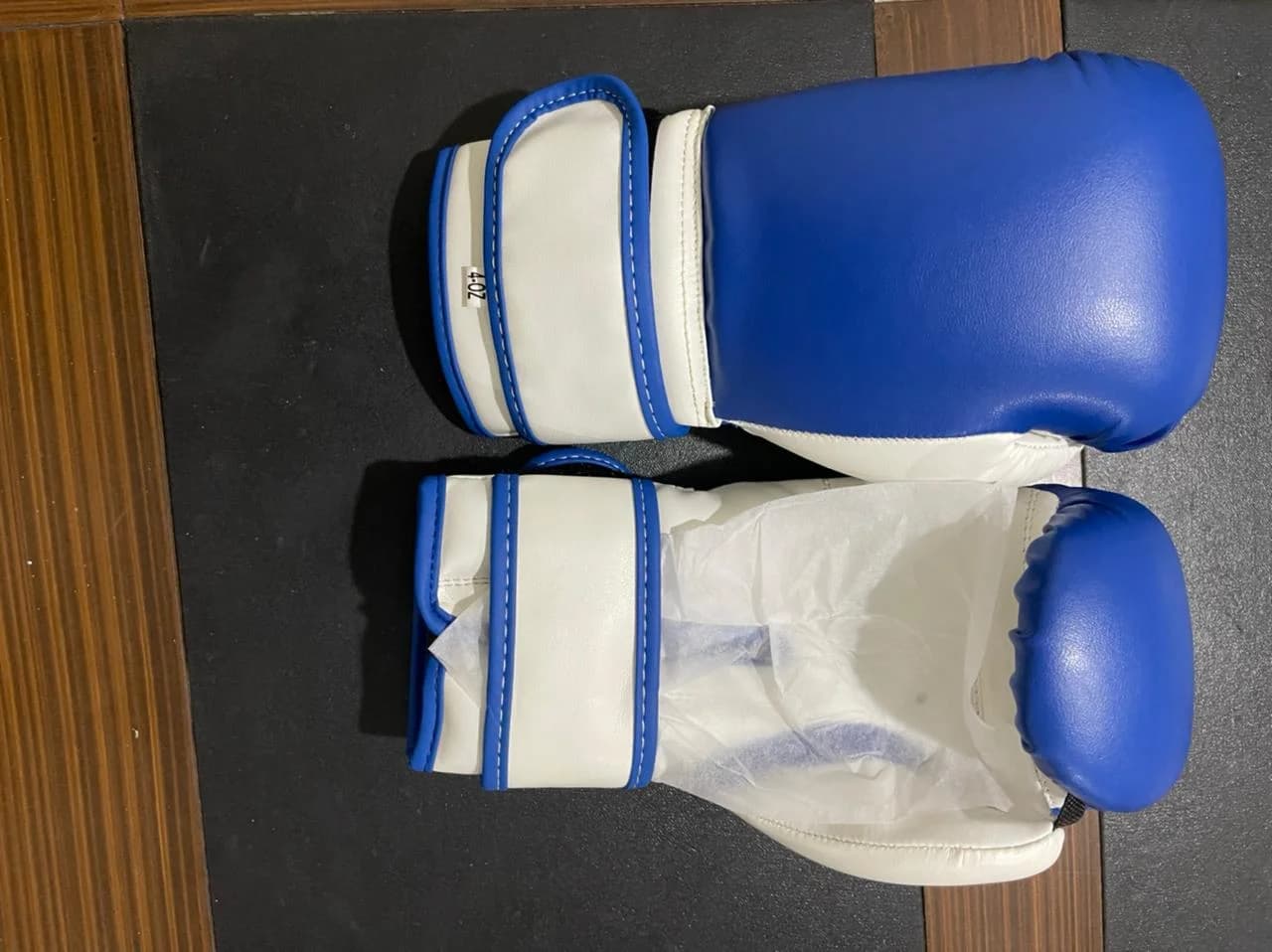 Boxing gloves 4oz