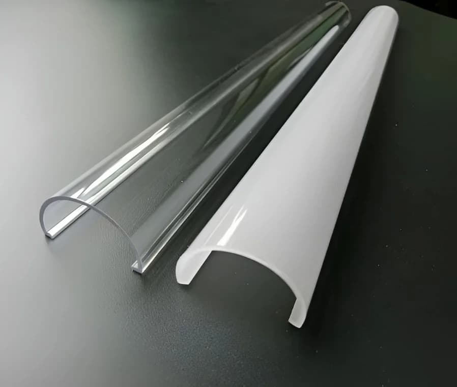curved plastic profiles