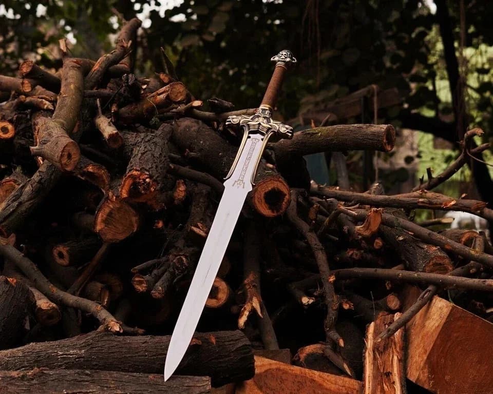 Decorative sword