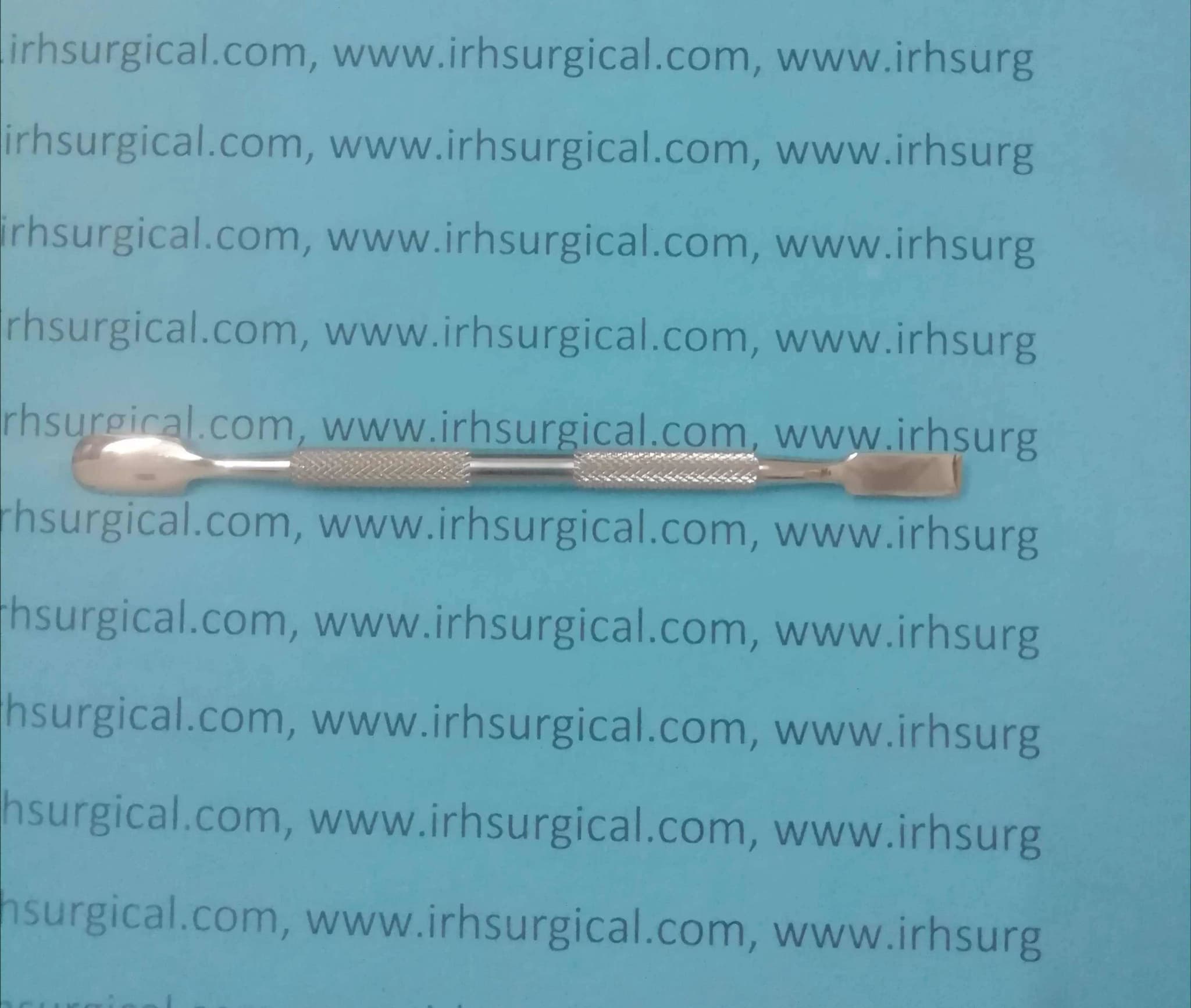 Double-ended metal tool