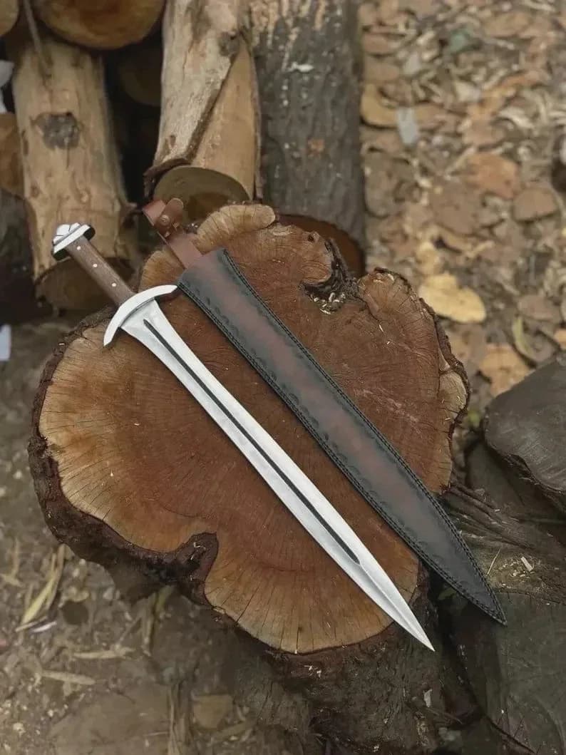 Hunting sword with sheath