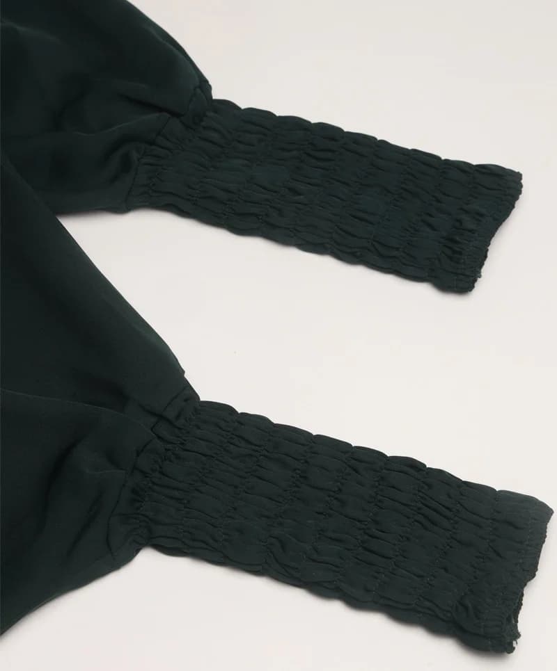 Jilbab sleeve with smocked cuffs