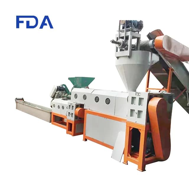 Plastic extrusion machine