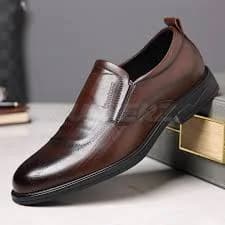 Men's Leather Casual Shoes with Woven Texture and Perforated Upper – Slip-On and Lace-Up Styles in Brown, Black, and Tan