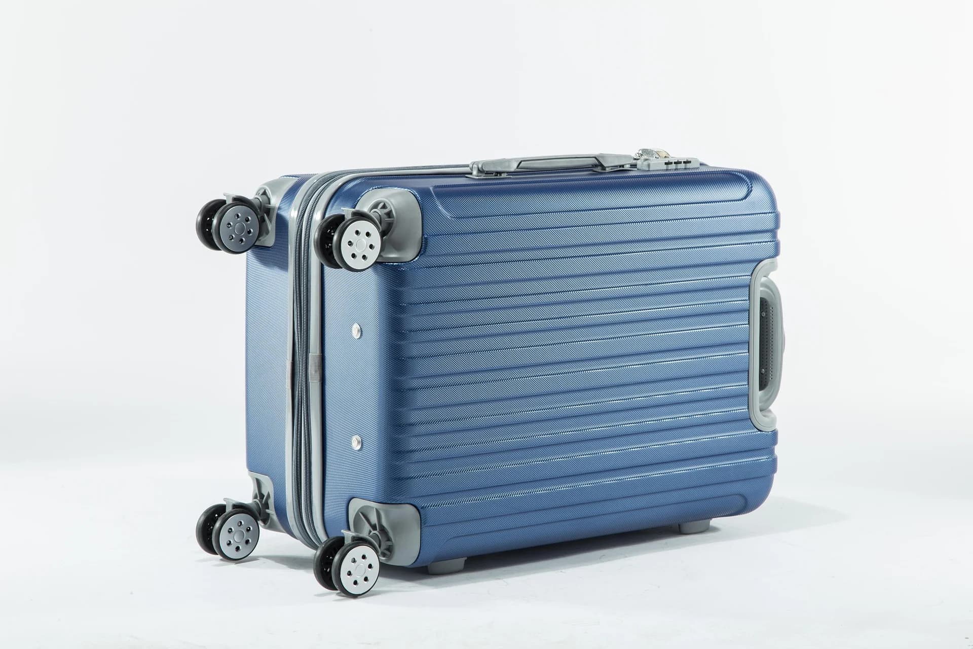 Hard Shell Spinner Suitcase Set with Telescopic Handle and Combination Lock