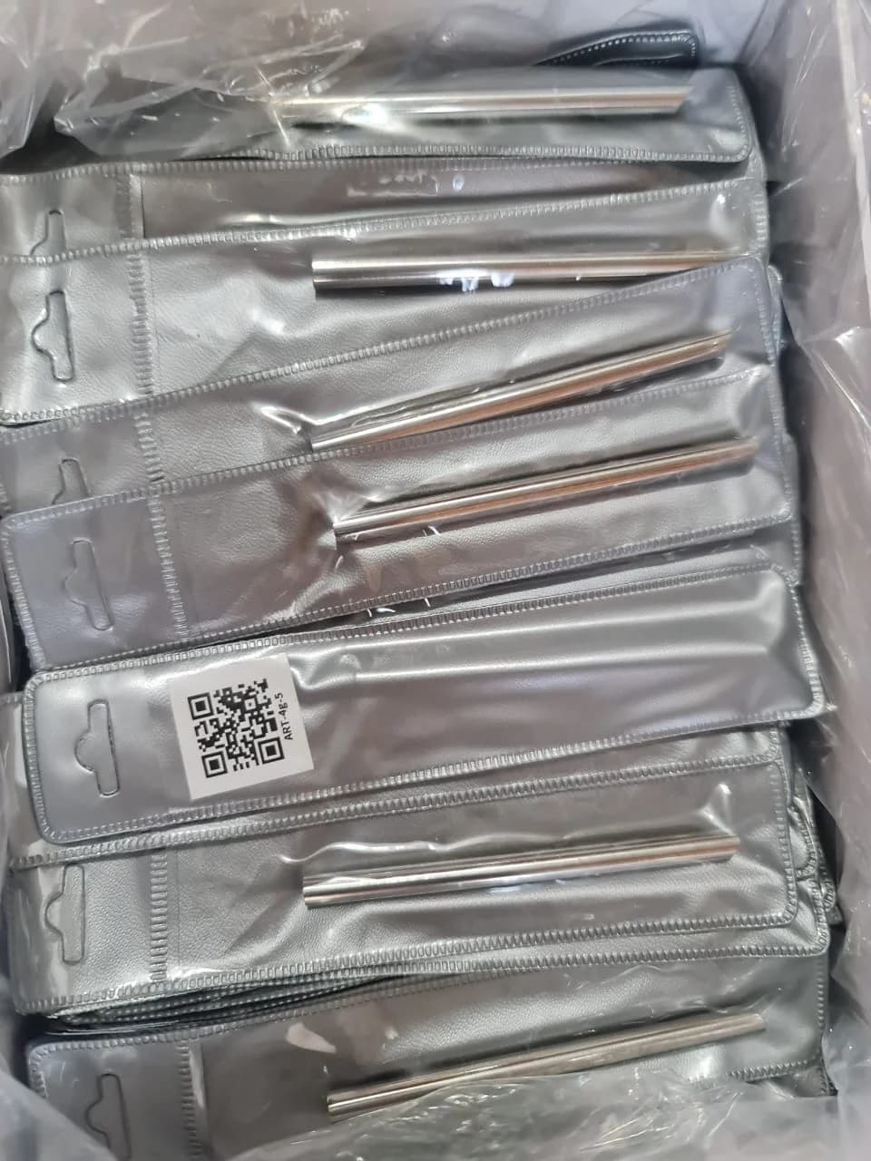 Straight metal piercing tools