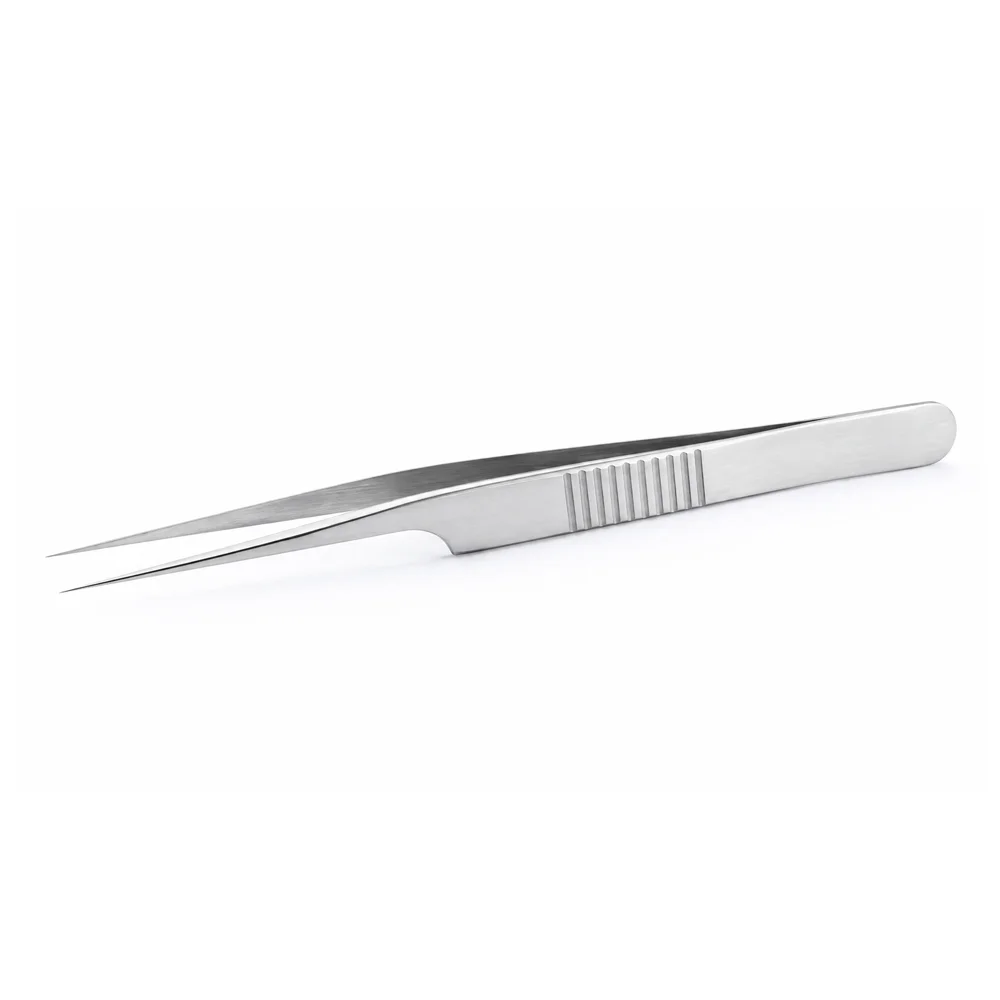 Tweezers with pointed tips