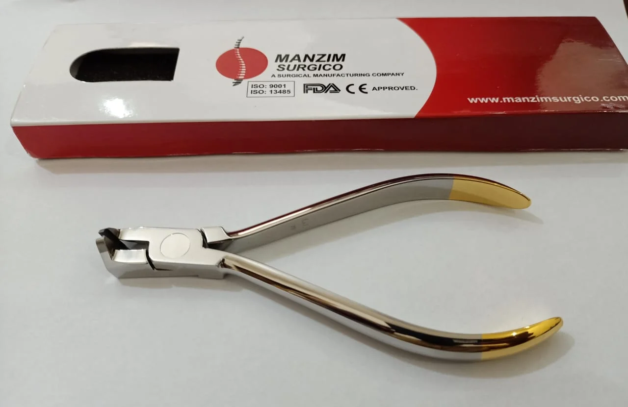 Distal end cutter