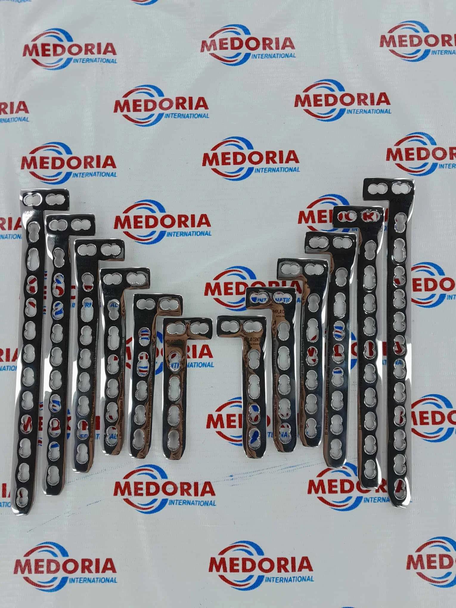 L-shaped locking plates