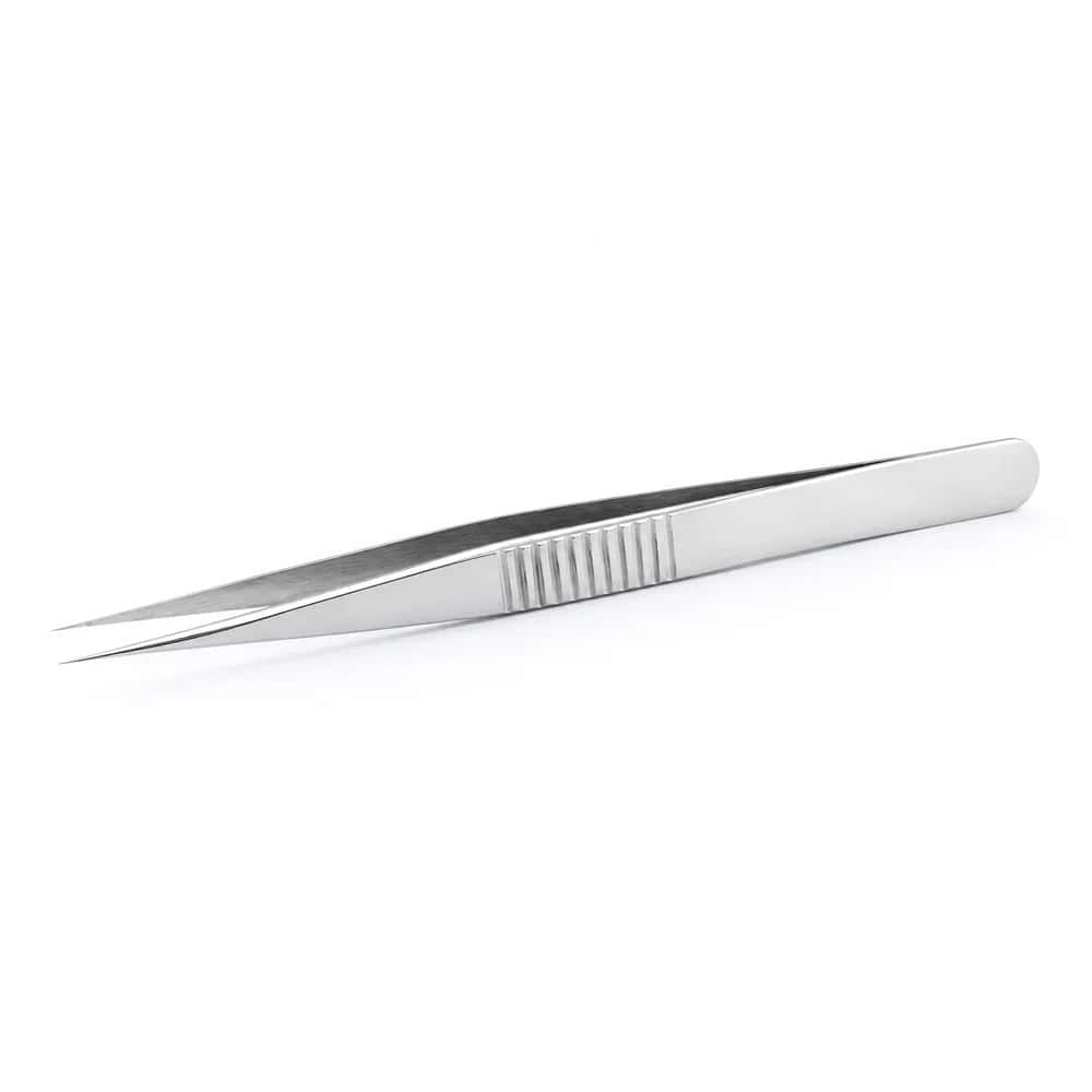 Tweezers with pointed tips