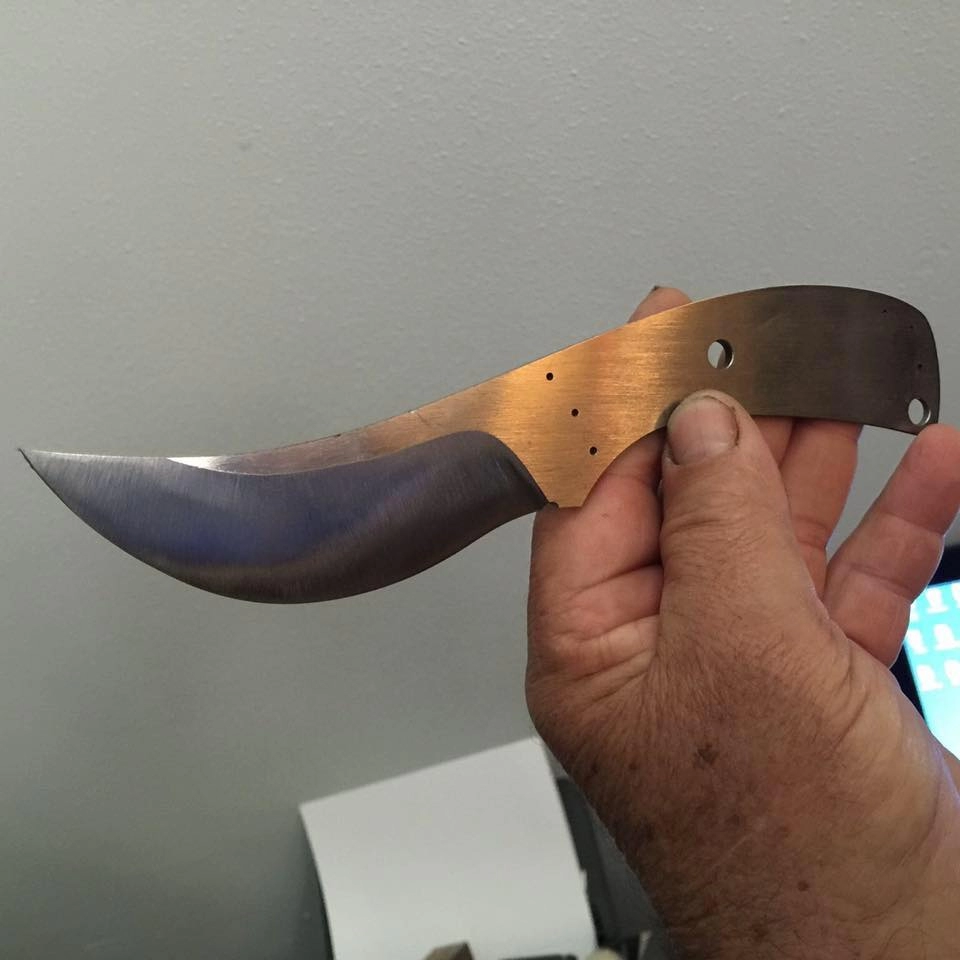 Knives with Curved Blades